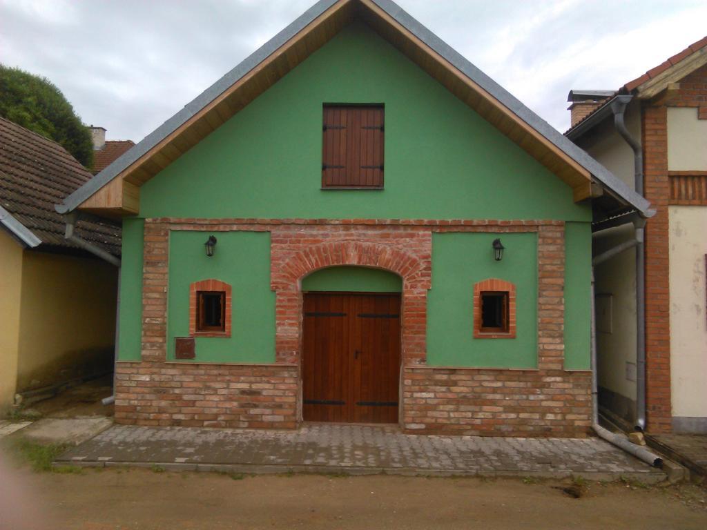 Vinarstvi Bician Appartement Vrbovec Buitenkant foto
